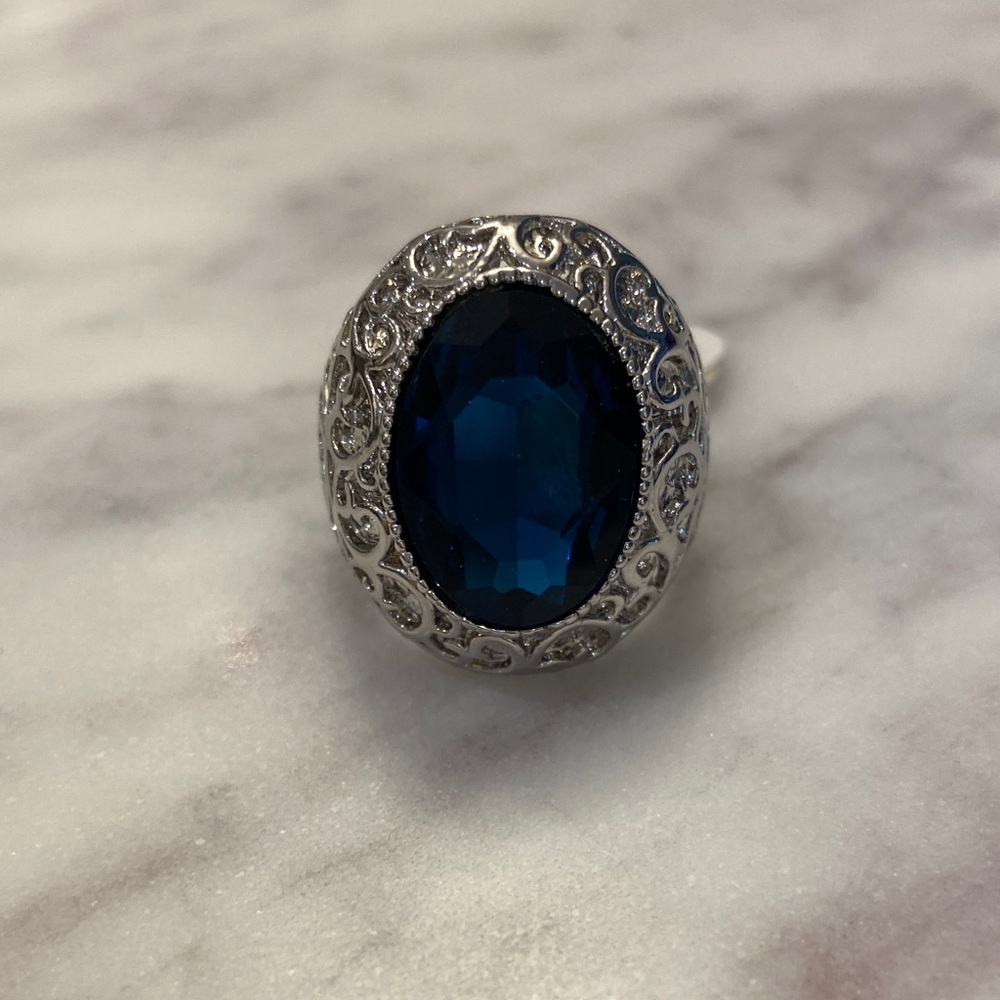Men’s Elegant Silvertone and Blue Gemstone Statement Ring